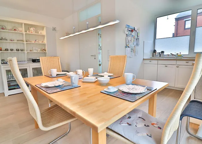 Orange Hygge Haus Holiday home